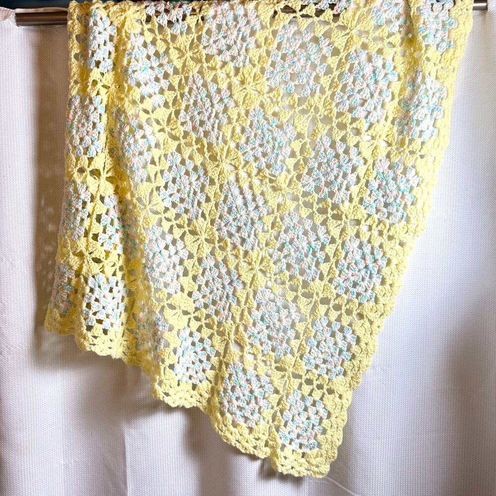 Vintage Handmade Crochet Baby Blanket Granny Square Yellow Pastel Cottagecore